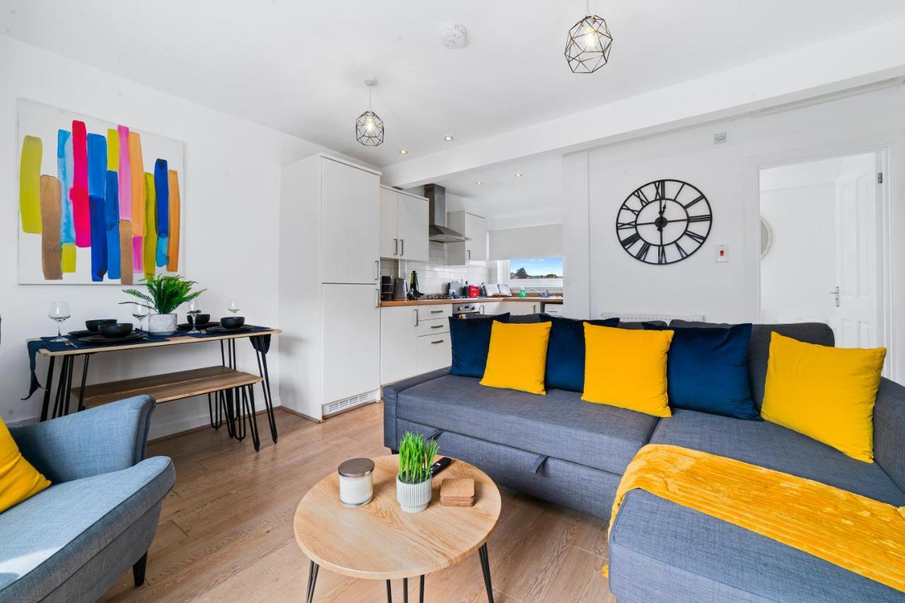 Village Cwtch Whitchurch 2 Bedroom Apartment Cardiff Extérieur photo