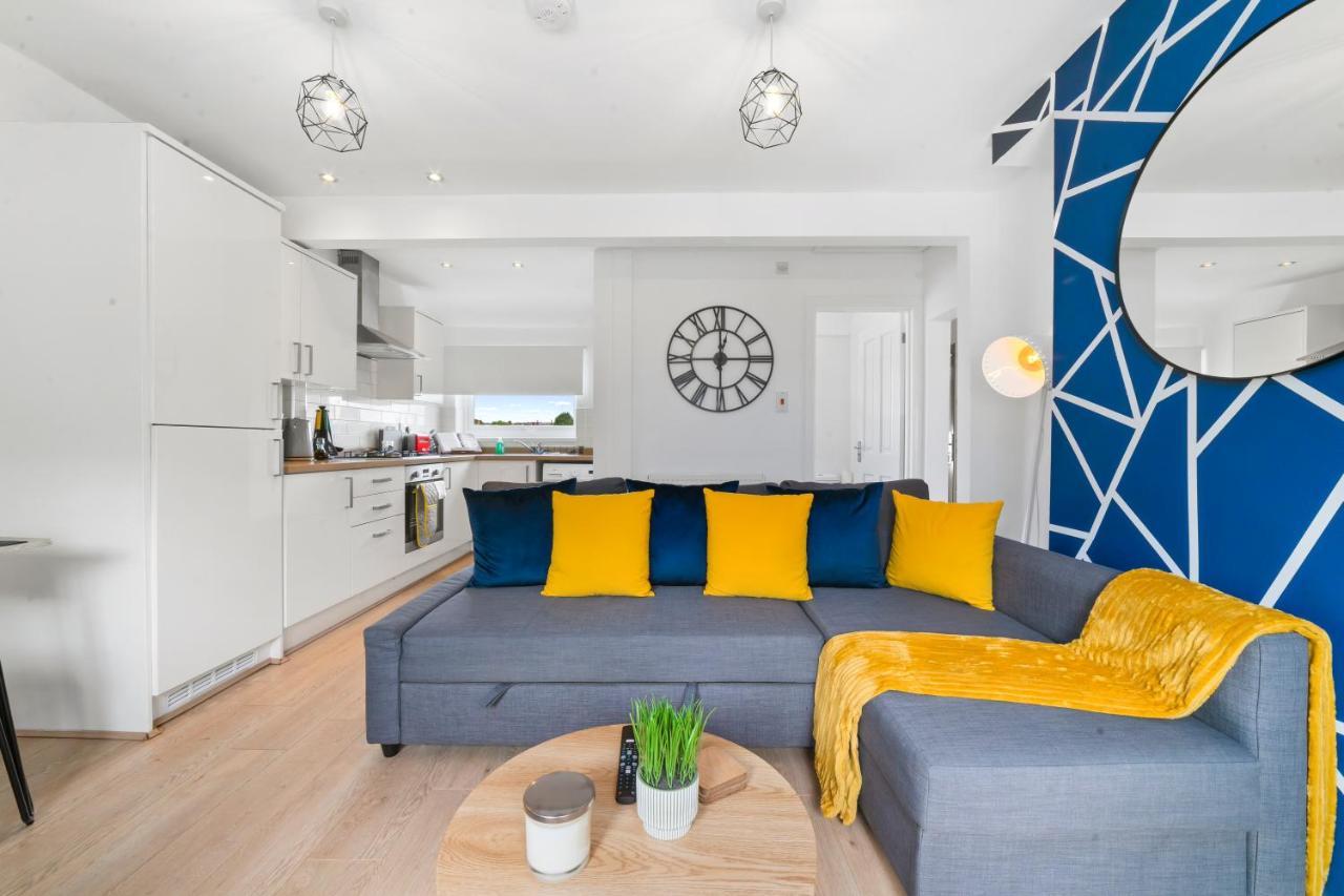 Village Cwtch Whitchurch 2 Bedroom Apartment Cardiff Extérieur photo