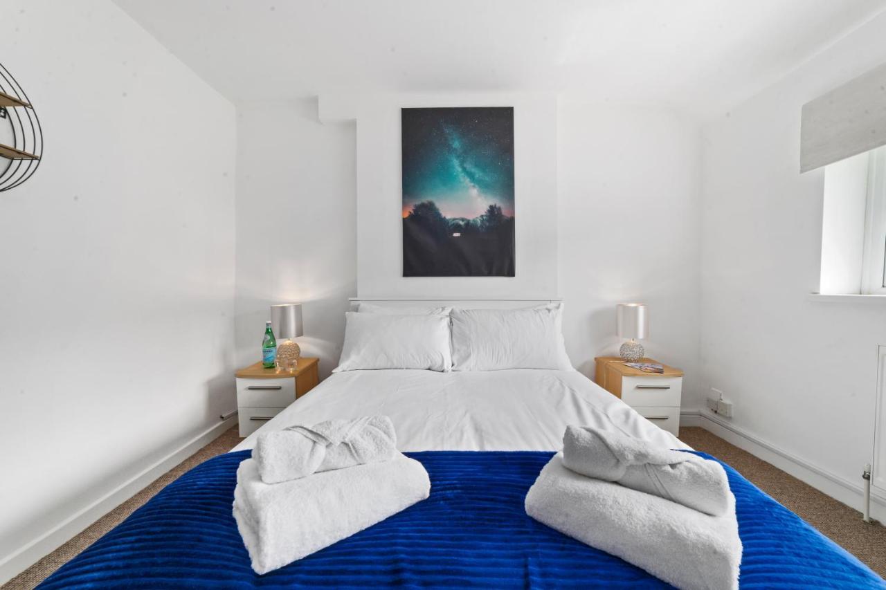 Village Cwtch Whitchurch 2 Bedroom Apartment Cardiff Extérieur photo
